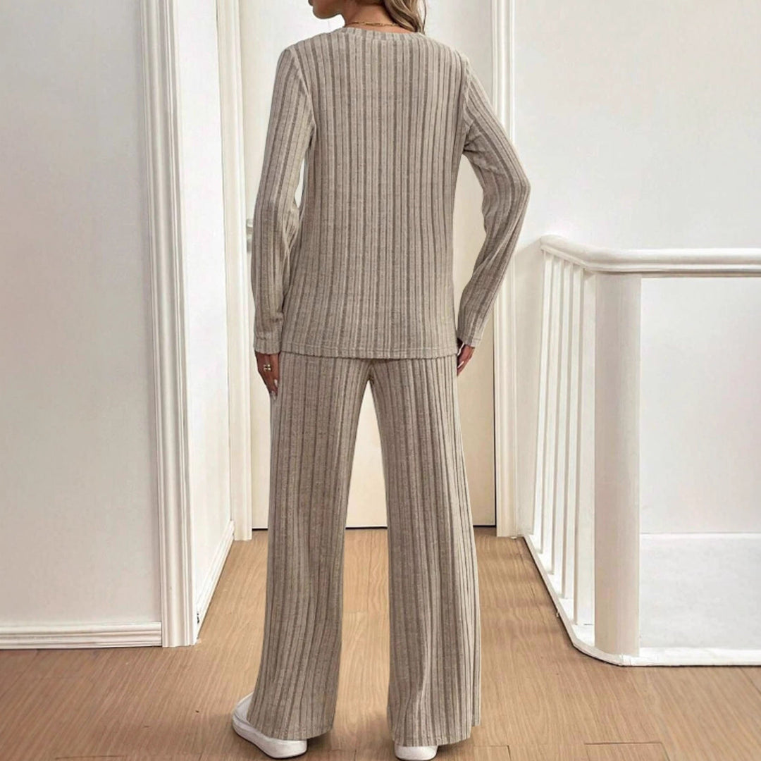 Ensemble en tricot décontracté pour femmes avec design à côtes à la mode et patte de boutonnage