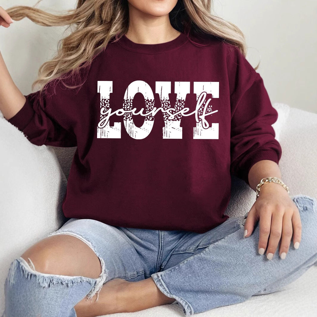 Sweat-shirt pour femmes avec un lettrage LOVE créatif et une coupe décontractée