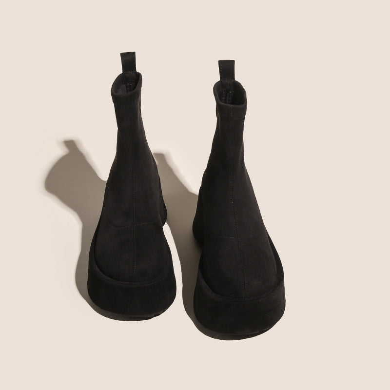 Bottines pour femmes en daim luxueux avec une semelle légère et confortable