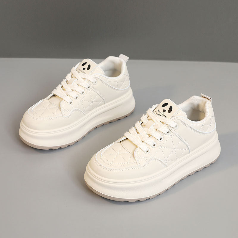 Baskets Sportives pour Femmes avec Coupe Moderne et Semelle Amortissante