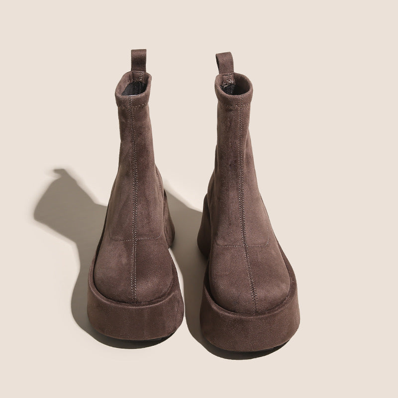Bottines pour femmes en daim luxueux avec une semelle légère et confortable