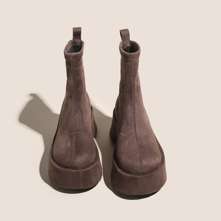 Bottines pour femmes en daim luxueux avec une semelle légère et confortable