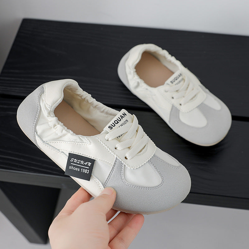 Baskets confortables pour femmes avec un accès élastique flexible et une semelle amortissante