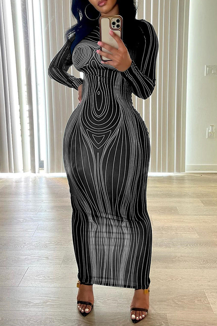 Robe maxi à manches longues ajustée pour femmes avec un design graphique moderne