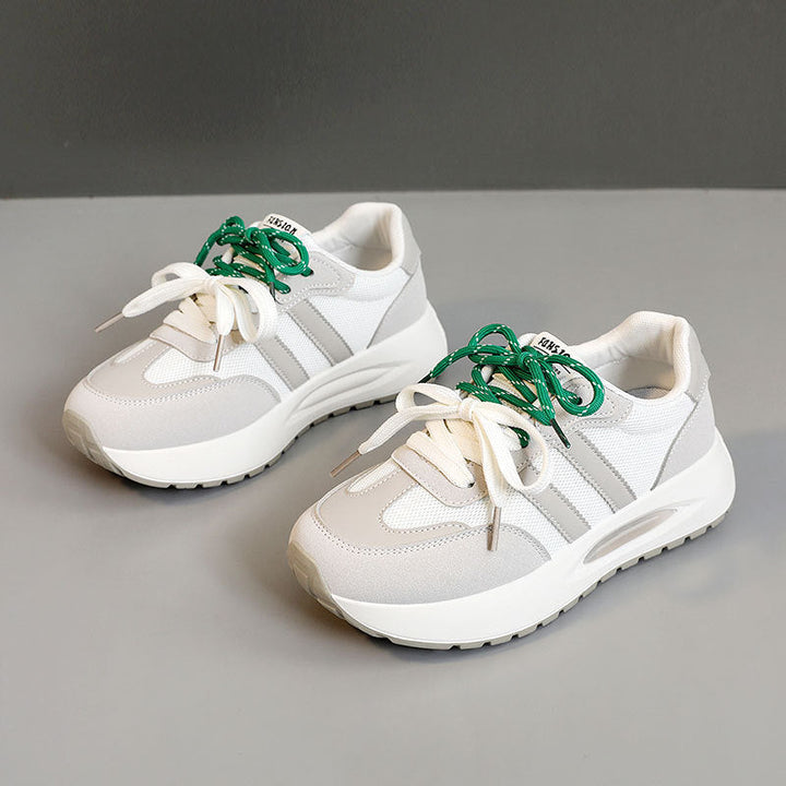 Baskets tendance pour femmes avec profil robuste et surface en mesh respirant