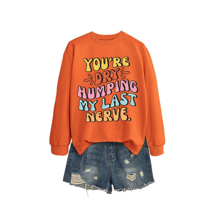Sweatshirt pour femmes avec un slogan de bande dessinée joyeux et une coupe décontractée