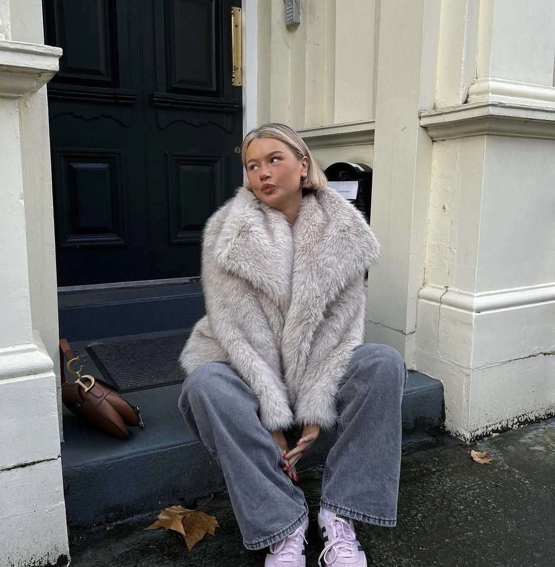 Manteau en fausse fourrure luxueux pour femmes - Élégant, Oversize, Raffiné