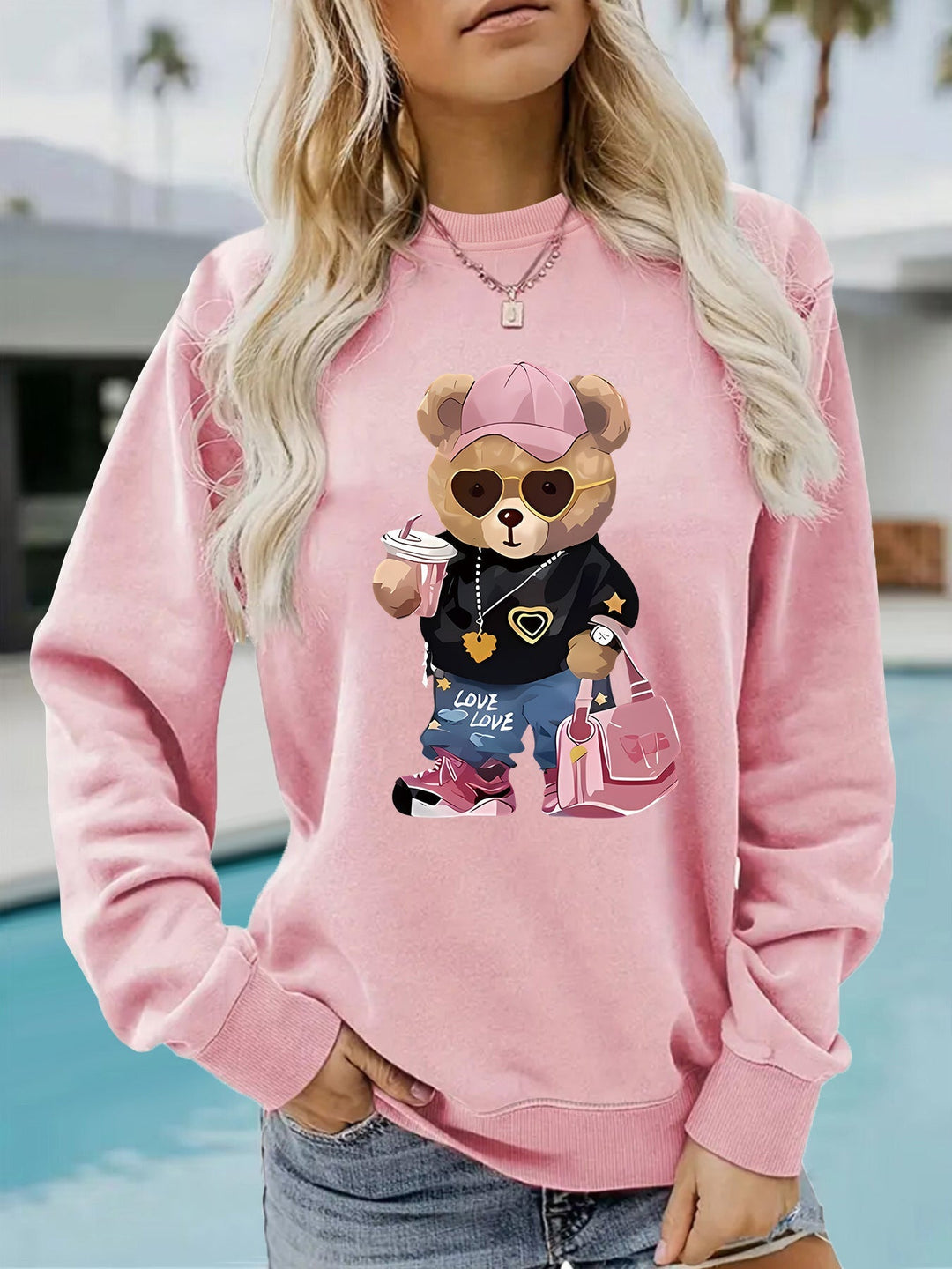 Sweatshirt pour femmes avec un motif unique de ours en cartoon et une inscription à la mode