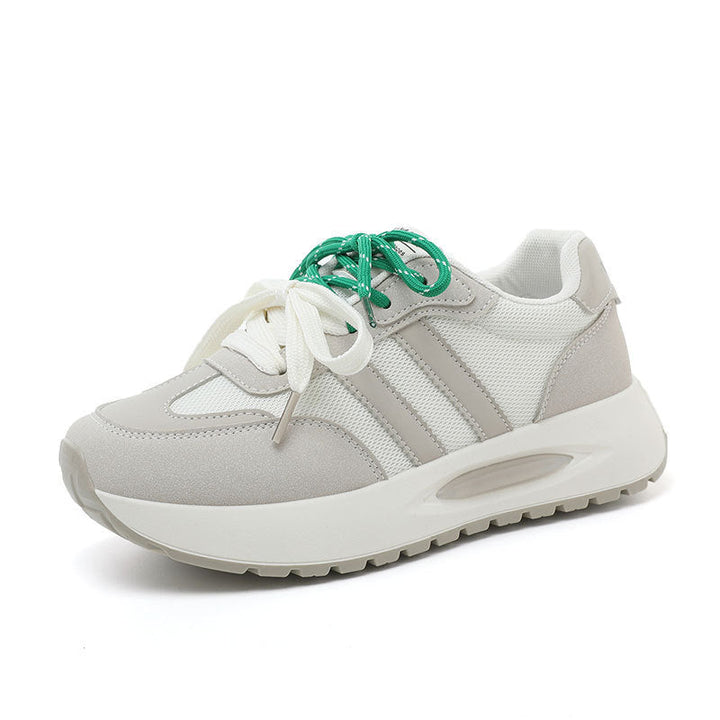 Baskets tendance pour femmes avec profil robuste et surface en mesh respirant
