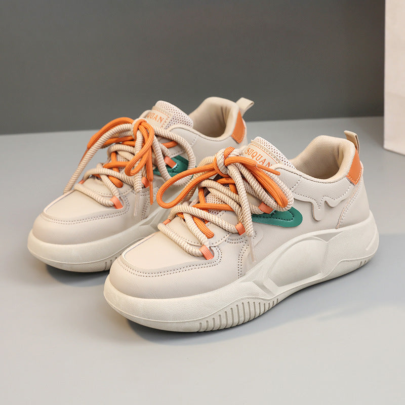 Baskets sportives pour femmes à la mode avec des lacets pratiques et une semelle amortissante
