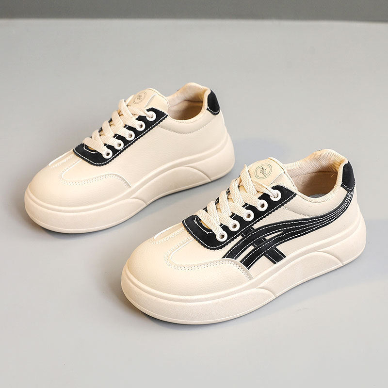 Baskets tendance pour femmes avec une plateforme confortable et des accents sportifs
