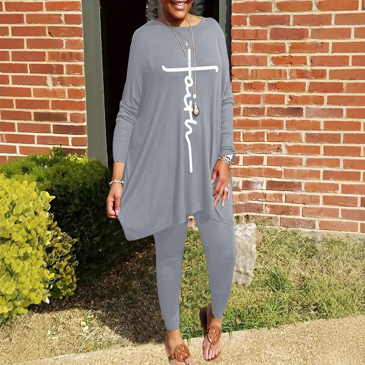 Ensemble de leggings et tunique pour femmes avec coupe asymétrique et imprimés motivants