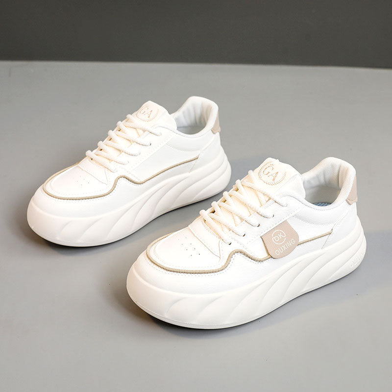 Baskets Chunky pour femmes avec un matériau supérieur respirant et un amorti confortable