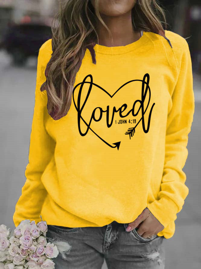 Sweatshirt pour femmes avec impression en forme de cœur et message inspirant