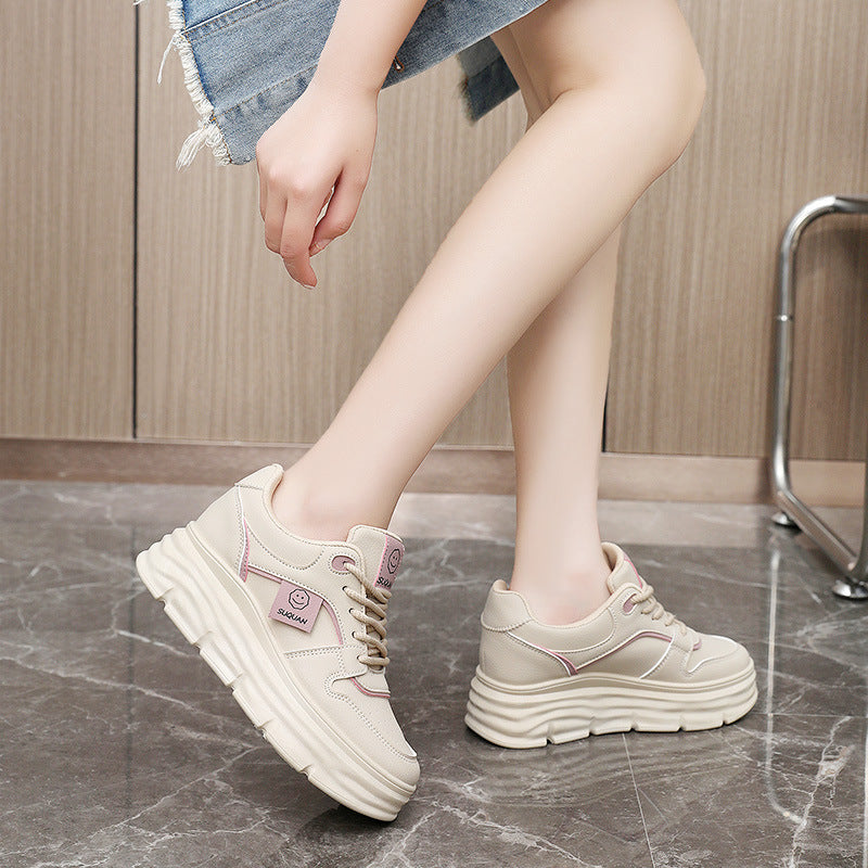 Baskets tendance pour femmes avec semelle compensée amortissante