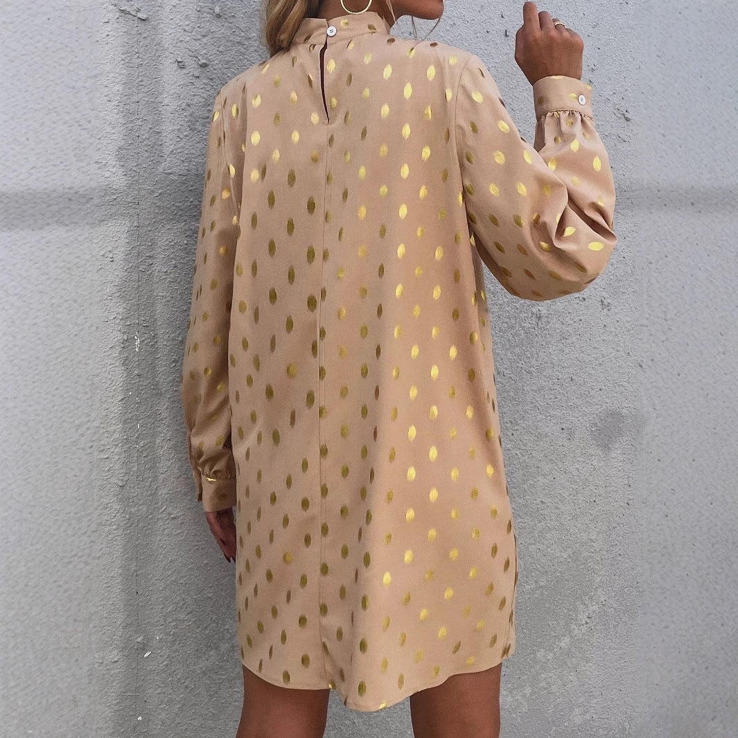 Robe mini élégante pour femmes avec des accents brillants et une coupe décontractée