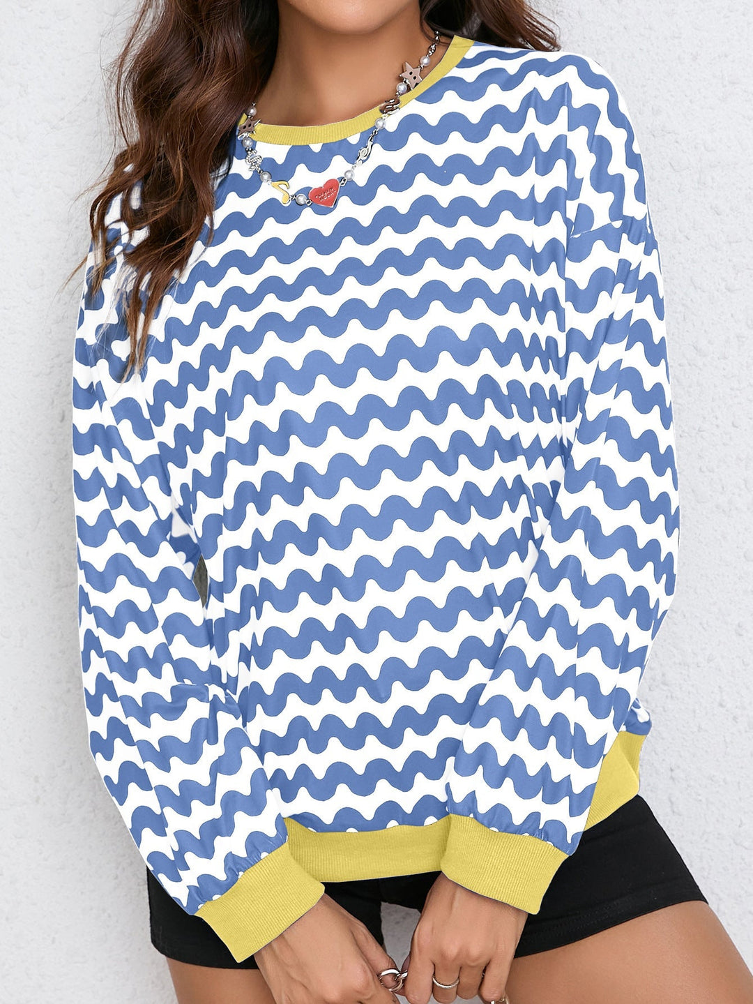 Sweat-shirt coloré pour femmes avec motif en vagues et coupe sportive