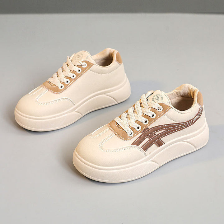 Baskets tendance pour femmes avec une plateforme confortable et des accents sportifs