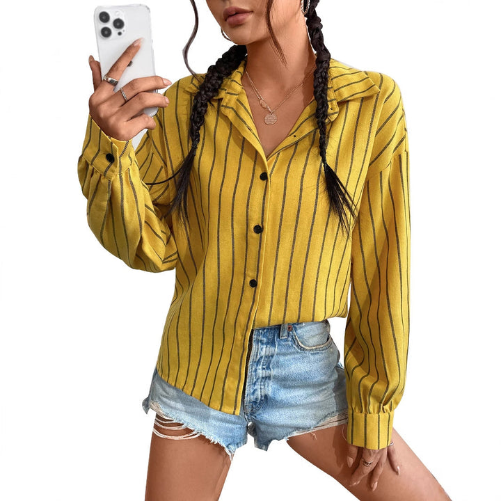 Chemise à rayures pour femmes en tissu léger et coupe confortable