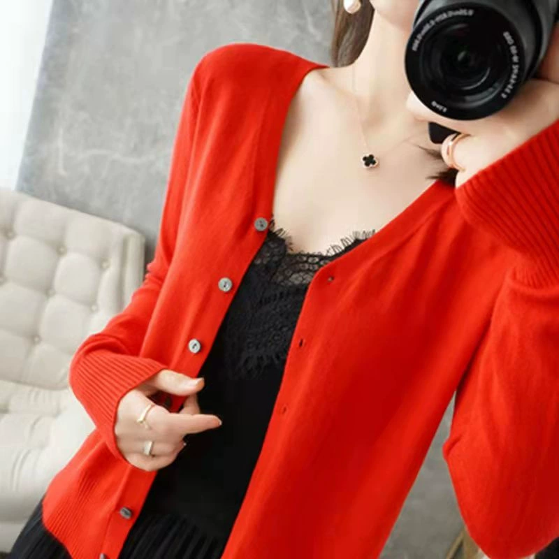 Cardigan pour femmes avec décolleté en V | Décontracté