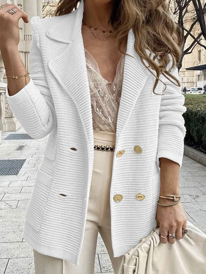 Blazer en tricot élégant pour femmes avec double rangée de boutons et design structuré