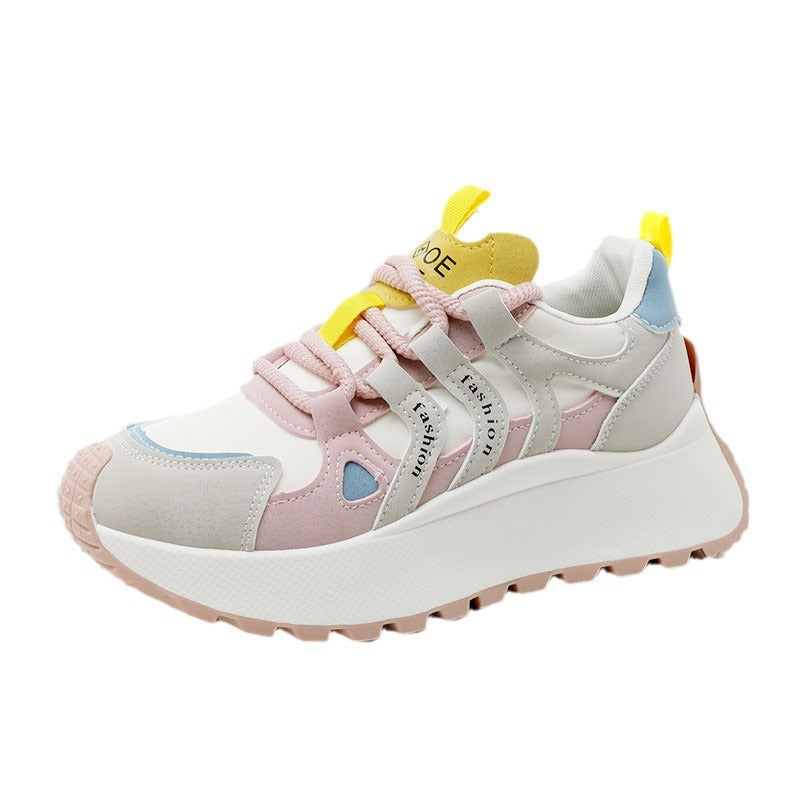 Baskets montantes sportives pour femmes avec un amorti tendance et une structure de surface respirante