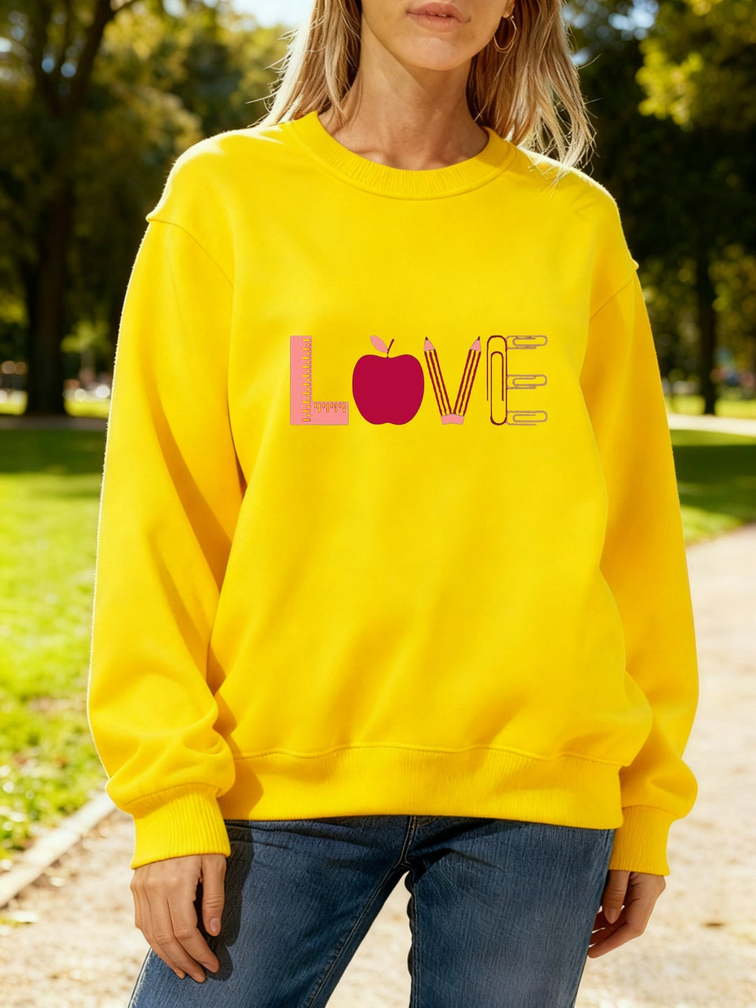 Sweat-shirt pour femmes avec un motif Love créatif