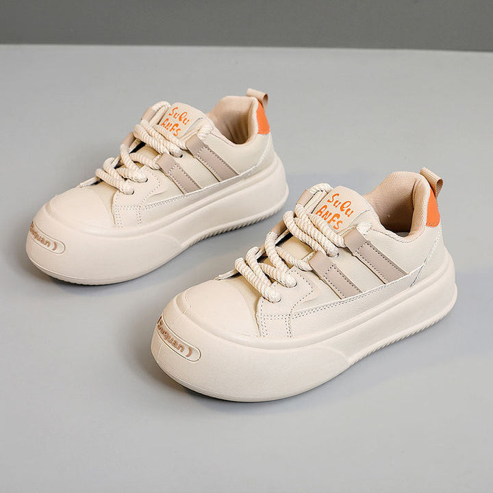 Baskets compensées sportives pour femmes avec des accents à la mode et semelle respirante
