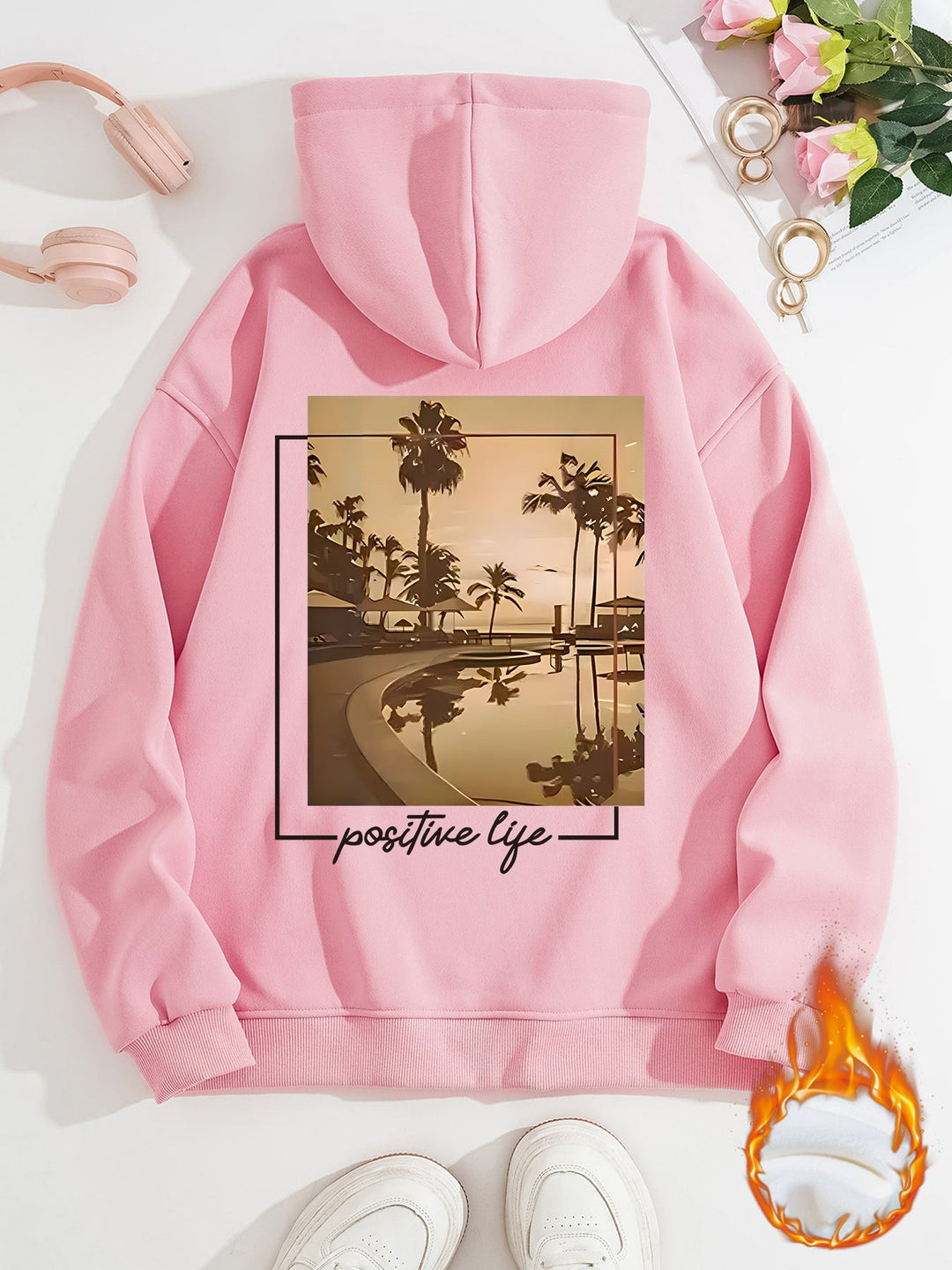 Sweat à capuche pour femmes avec motif de palmiers urbains et slogan positif