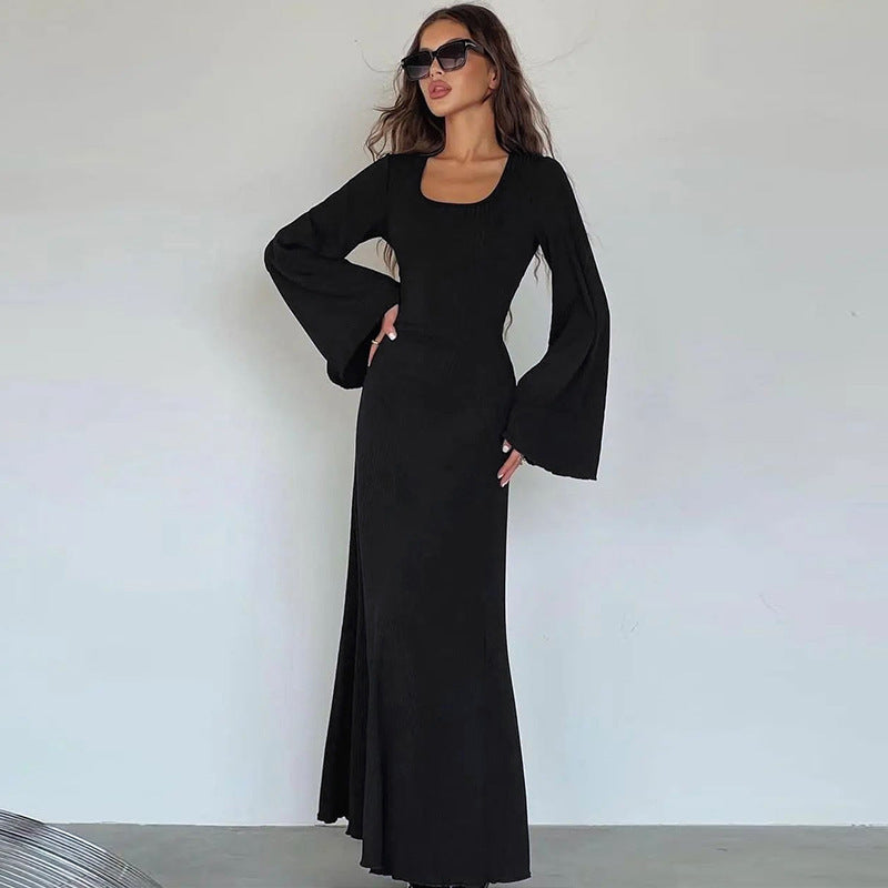 Robe maxi femme avec des manches évasées et des détails élégants