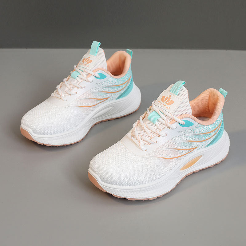 Baskets de course et de loisirs pour femmes avec une structure de surface respirante et une semelle amortissante