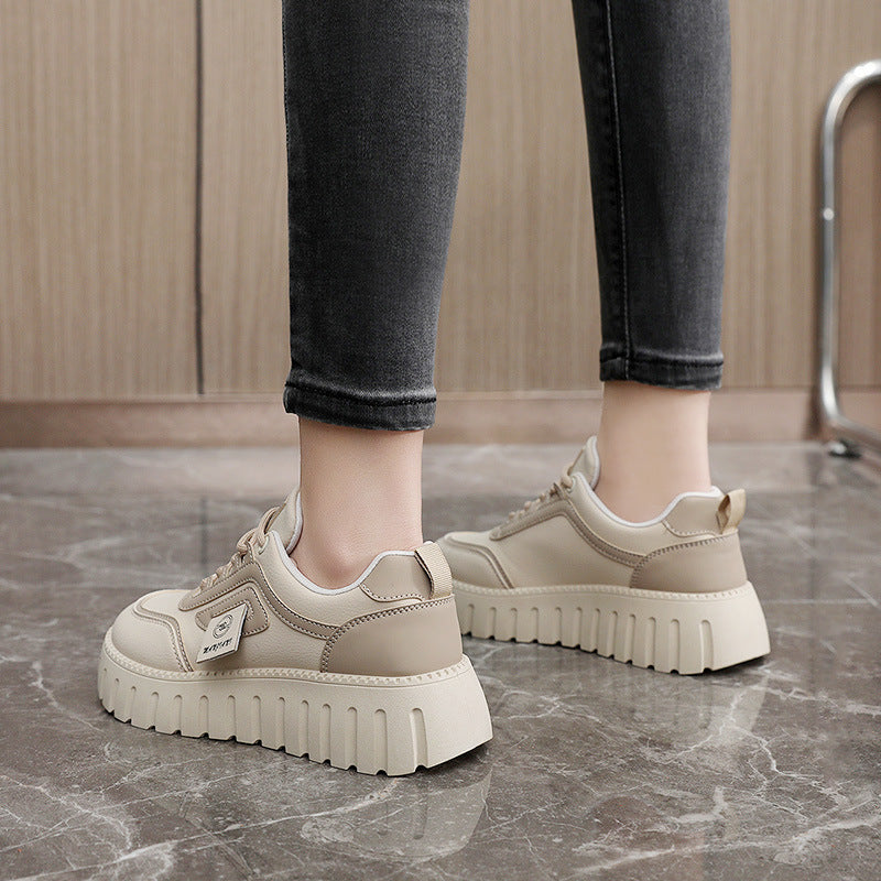 Baskets Chunky tendance pour femmes avec semelle en caoutchouc amortissante et design époustouflant