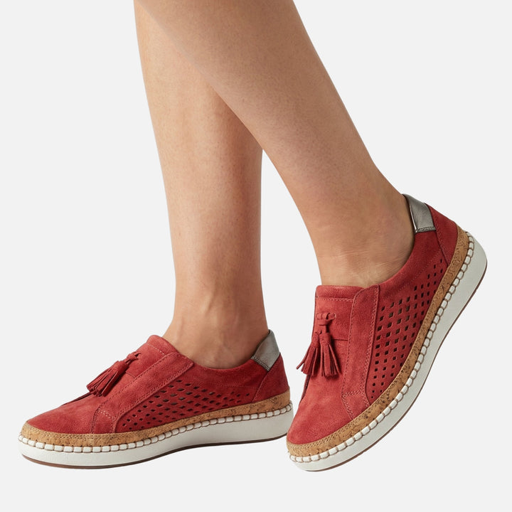 Clara | Baskets Slip-On Perforées pour Femmes avec Détail à Franges – Baskets Loafers pour Femmes