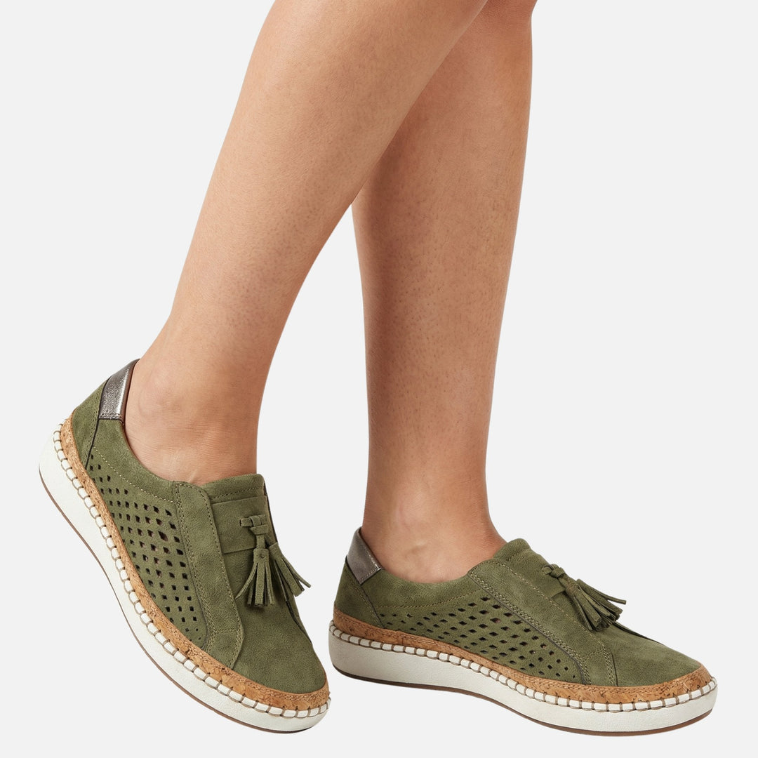 Clara | Baskets Slip-On Perforées pour Femmes avec Détail à Franges – Baskets Loafers pour Femmes