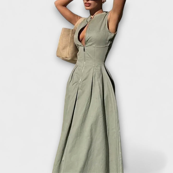 Robe midi plissée sans manches style bodycon