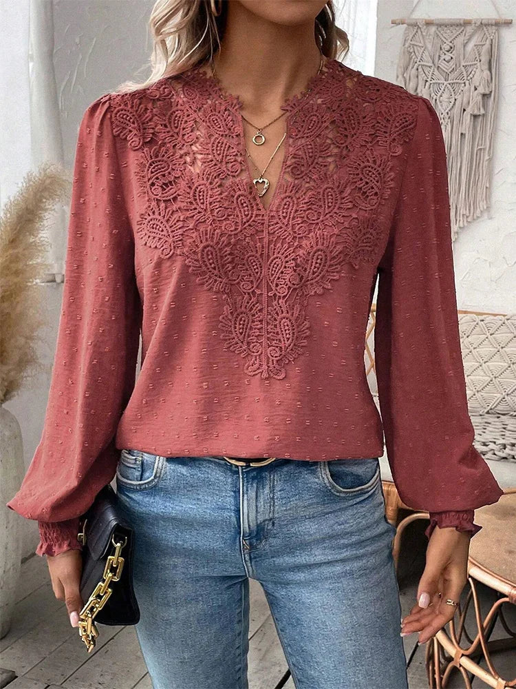 Valloré | Blouse en dentelle luxueuse avec décolleté en V