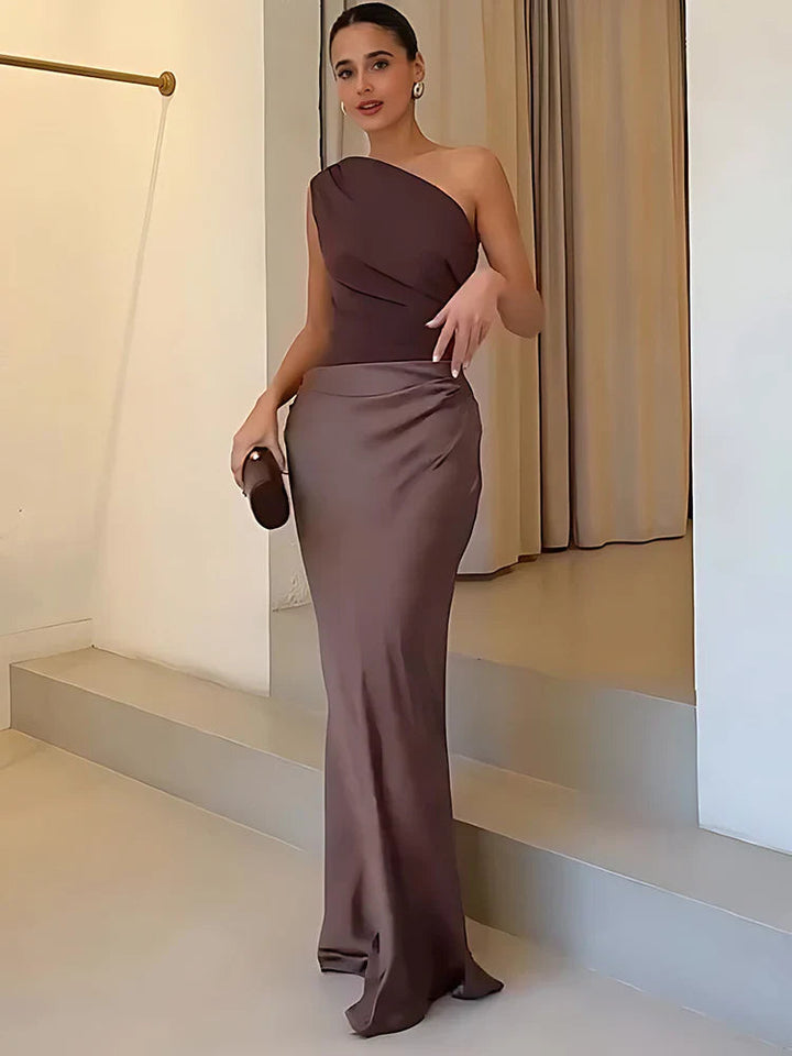 Aleida – Robe maxi en satin à une épaule