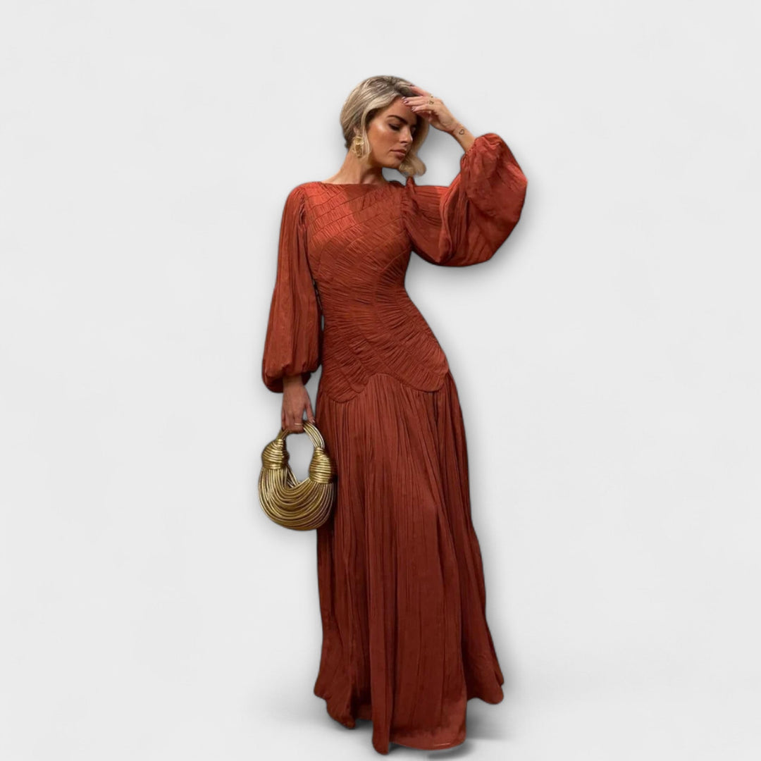 Marienna – Robe maxi avec un tombé plissé artistique