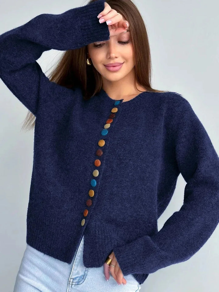 Victoria | Élégant cardigan pour femmes avec des boutons décoratifs