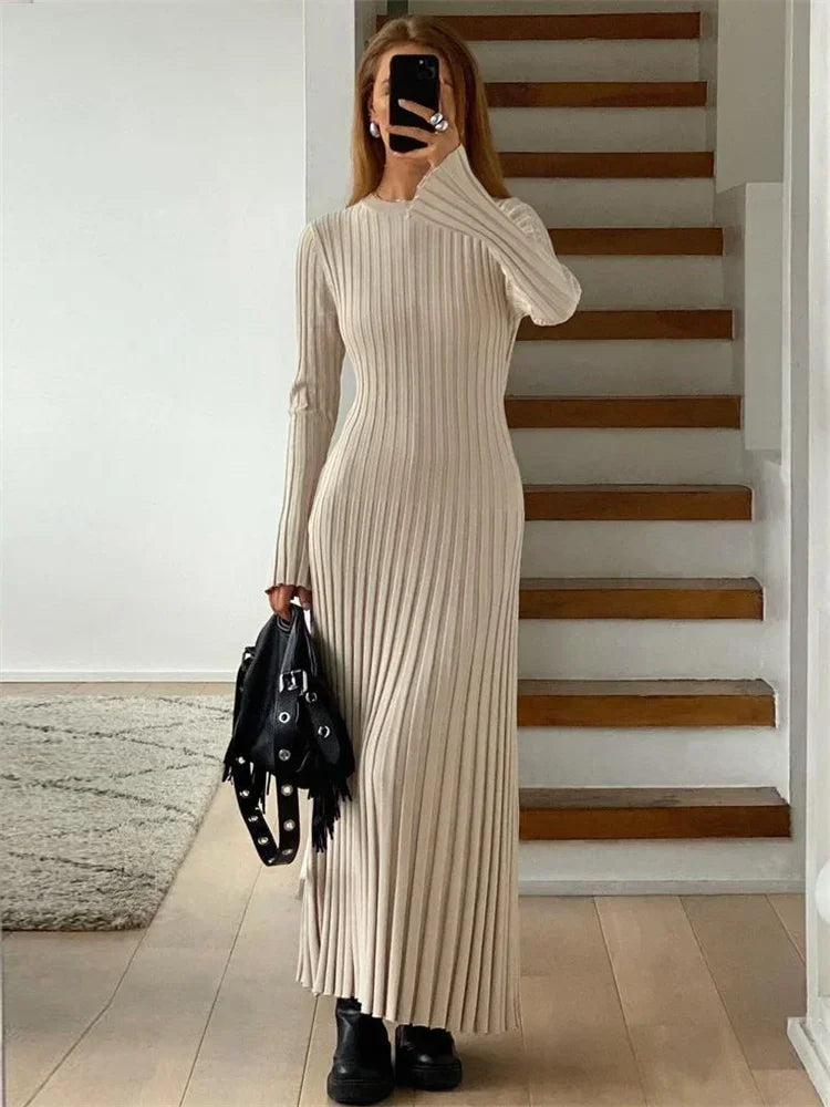 Elora | Robe tricotée avec lacets