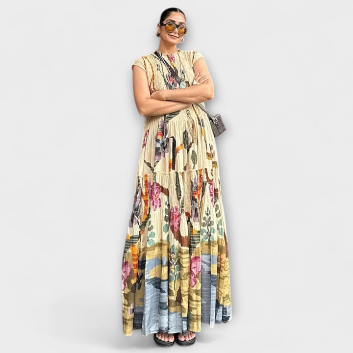 Marienna – Robe maxi avec un tombé plissé artistique