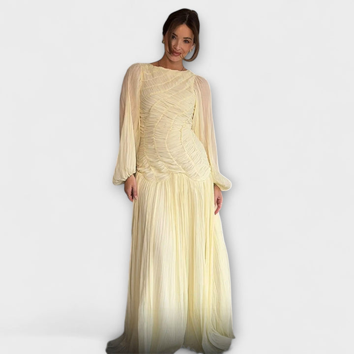 Marienna – Robe maxi avec un tombé plissé artistique