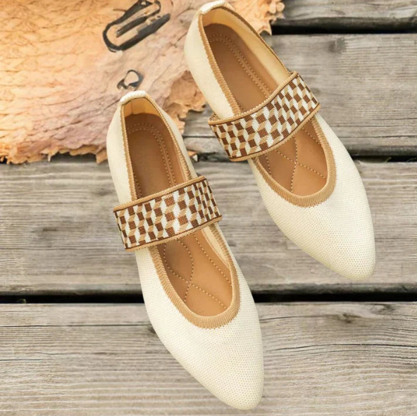 Chaussures Dirndl plates pour femmes | Pointe en amande