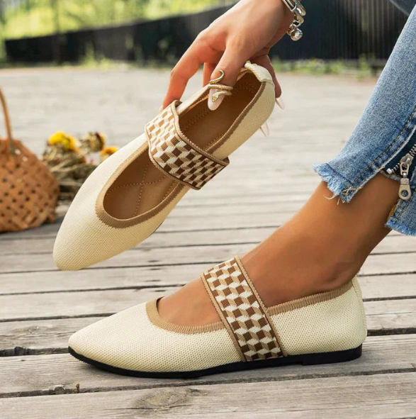 Chaussures Dirndl plates pour femmes | Pointe en amande
