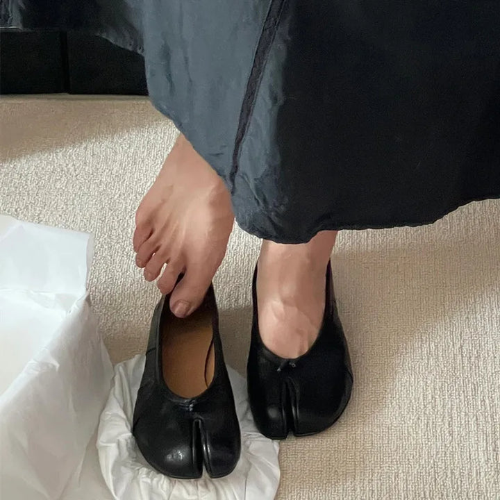 Chaussures Dirndl pour femmes avec bout fendu | Plat