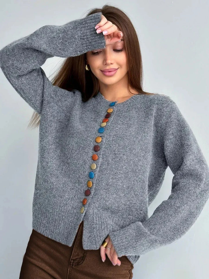 Victoria | Élégant cardigan pour femmes avec des boutons décoratifs