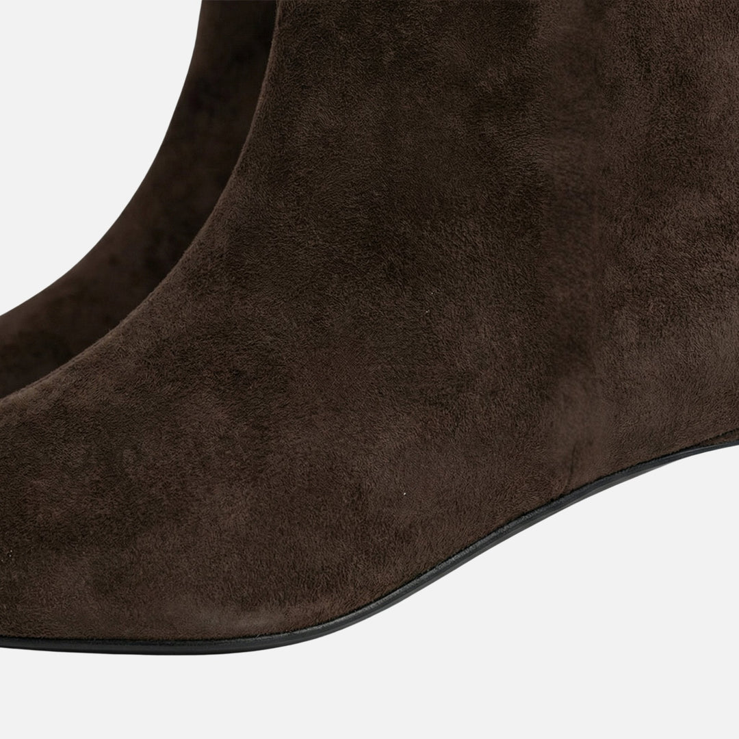 Hannelore | Bottines en Daim à Talon Kitten pour Femmes – Bottines à Talon Kitten