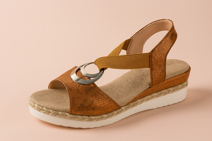 Sandales à plateforme sportives pour femmes avec un anneau décoratif moderne - Chaussures d'été stylées pour les journées chaudes