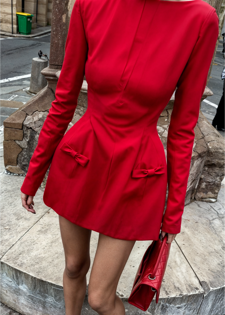 Isadora | Robe Mini avec Nœud et Détails Découpés