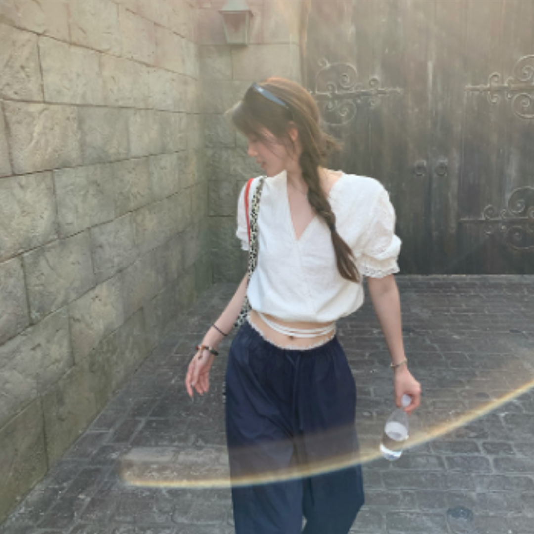 Blouse Dirndl à col en V blanche pour femmes Oktoberfest